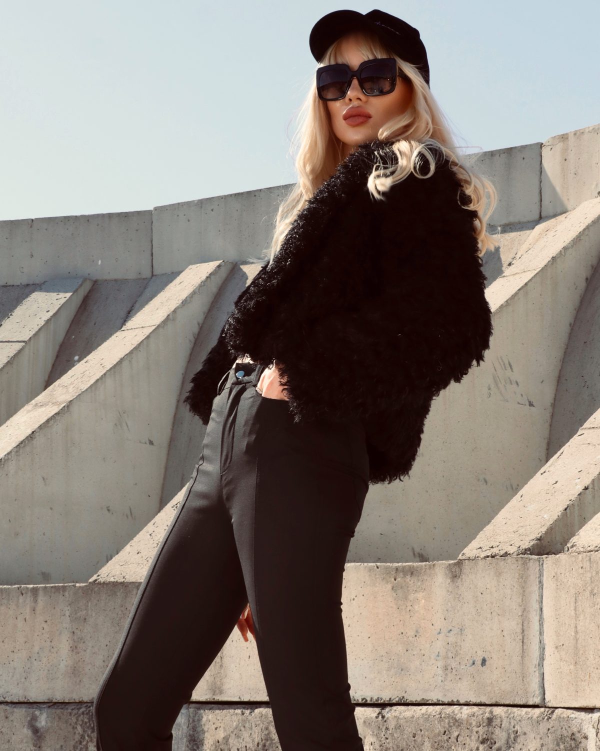 BLACK SLIM PANTS - 2